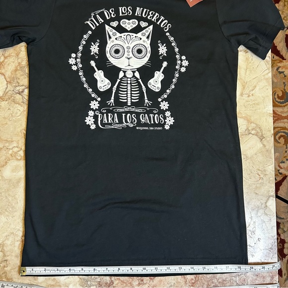 NEW Squirrel Den Studio Day of the Dead Cat Skeleton T-Shirt Medium - Picture 6 of 8